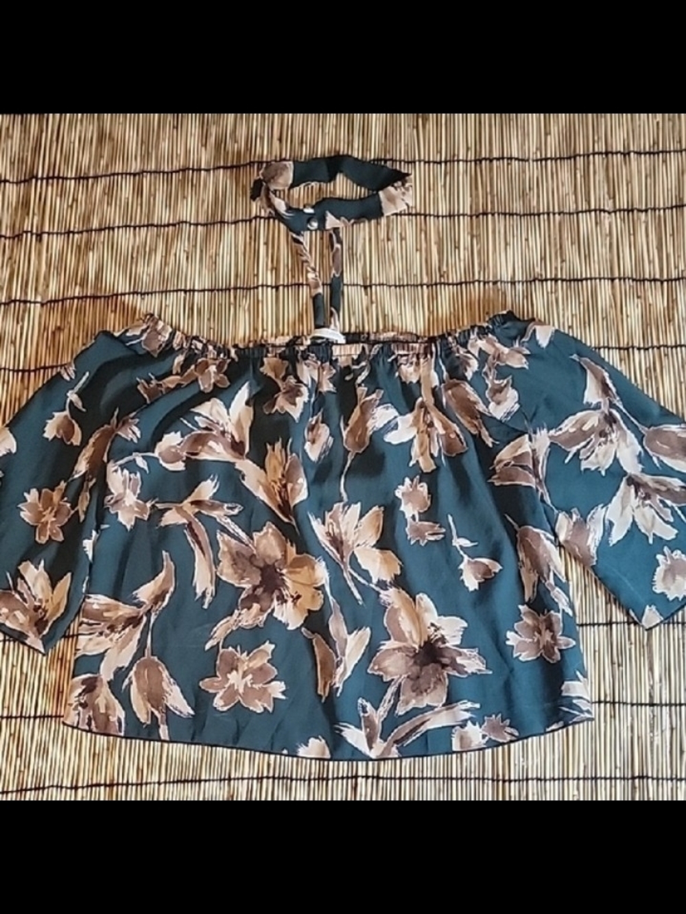 Olive Tree Floral Off-Shoulder Halter Crop Top Sz M